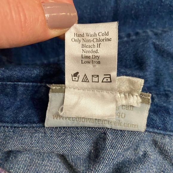 Coldwater Creek woman’s denim jacket Floral Embroidered  size SP - Picture 6 of 12